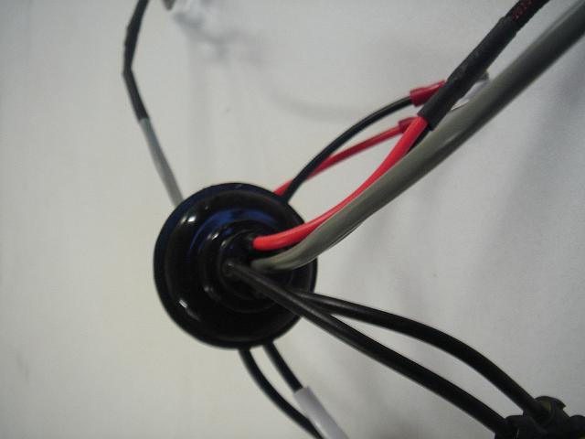 R6hid006.jpg